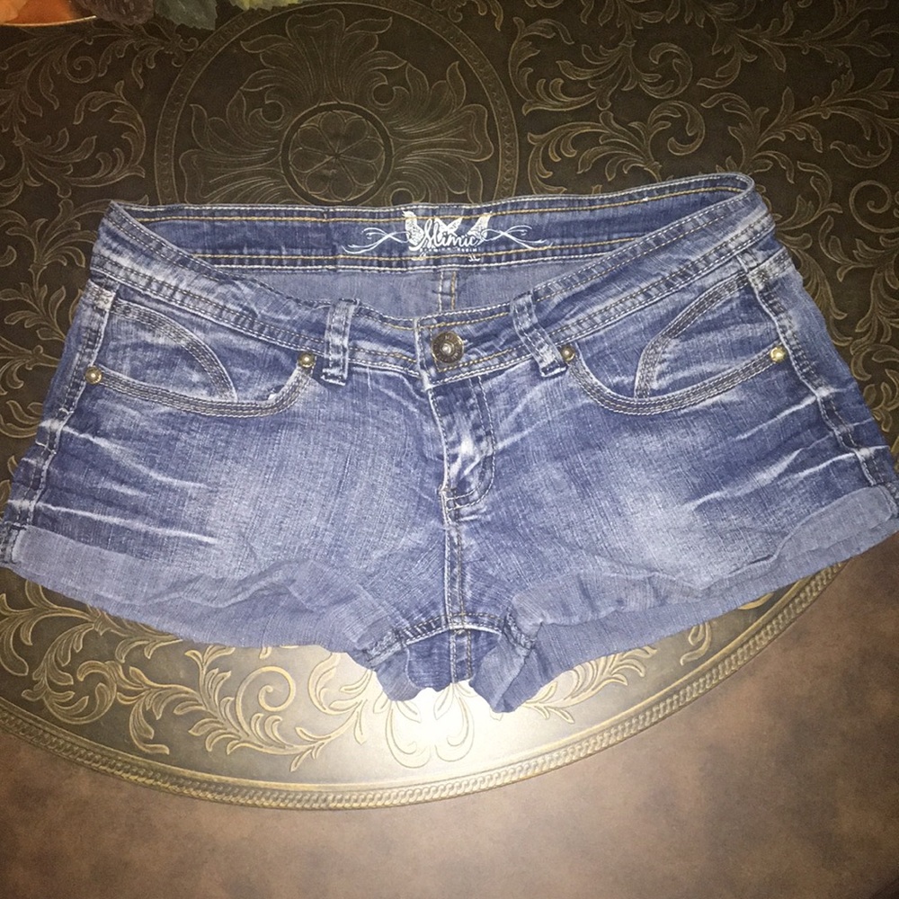 SLIMIC JEAN SHORTS